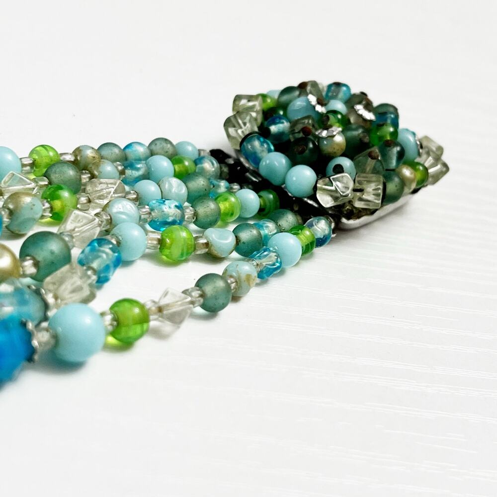 Mid-Century Vintage Blue & Green Beaded Bracelet - Picture 8 of 9